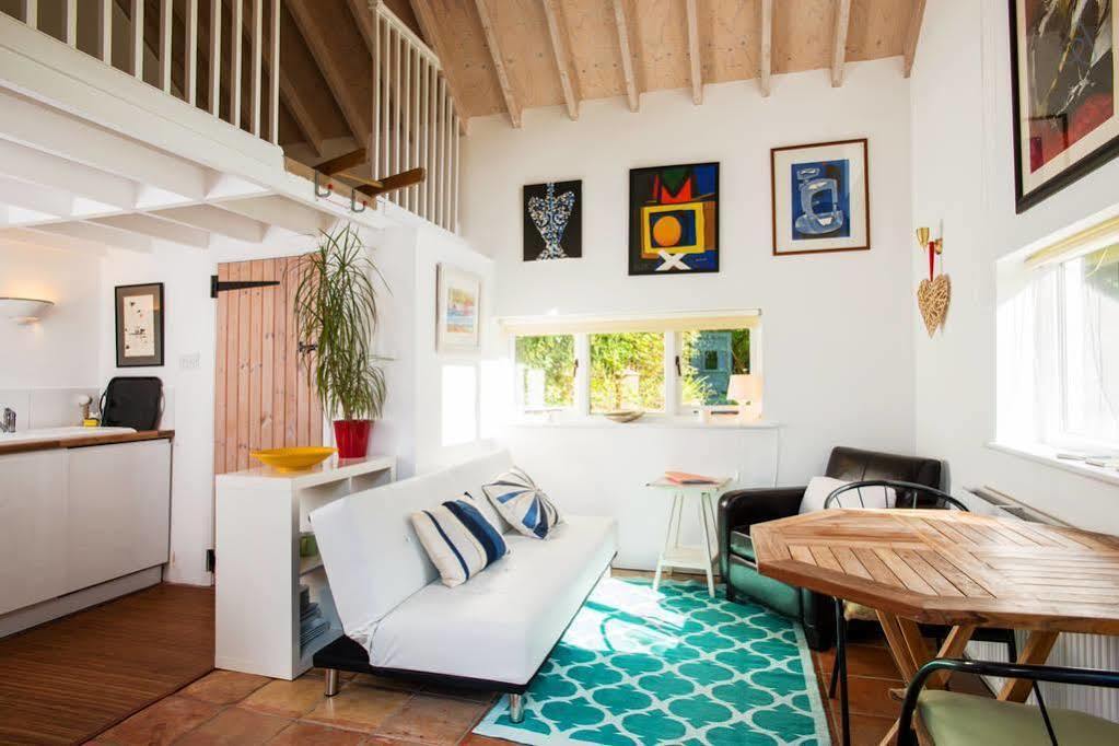 Unique Cottage Retreat Hove Esterno foto